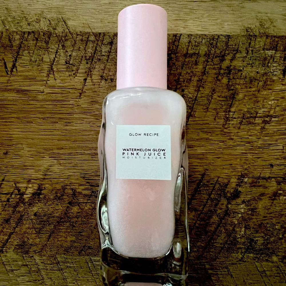 Glow Recipe Watermelon Glow Pink Juice Oil-Free Moisturizer 
(60ml / 2.03z)